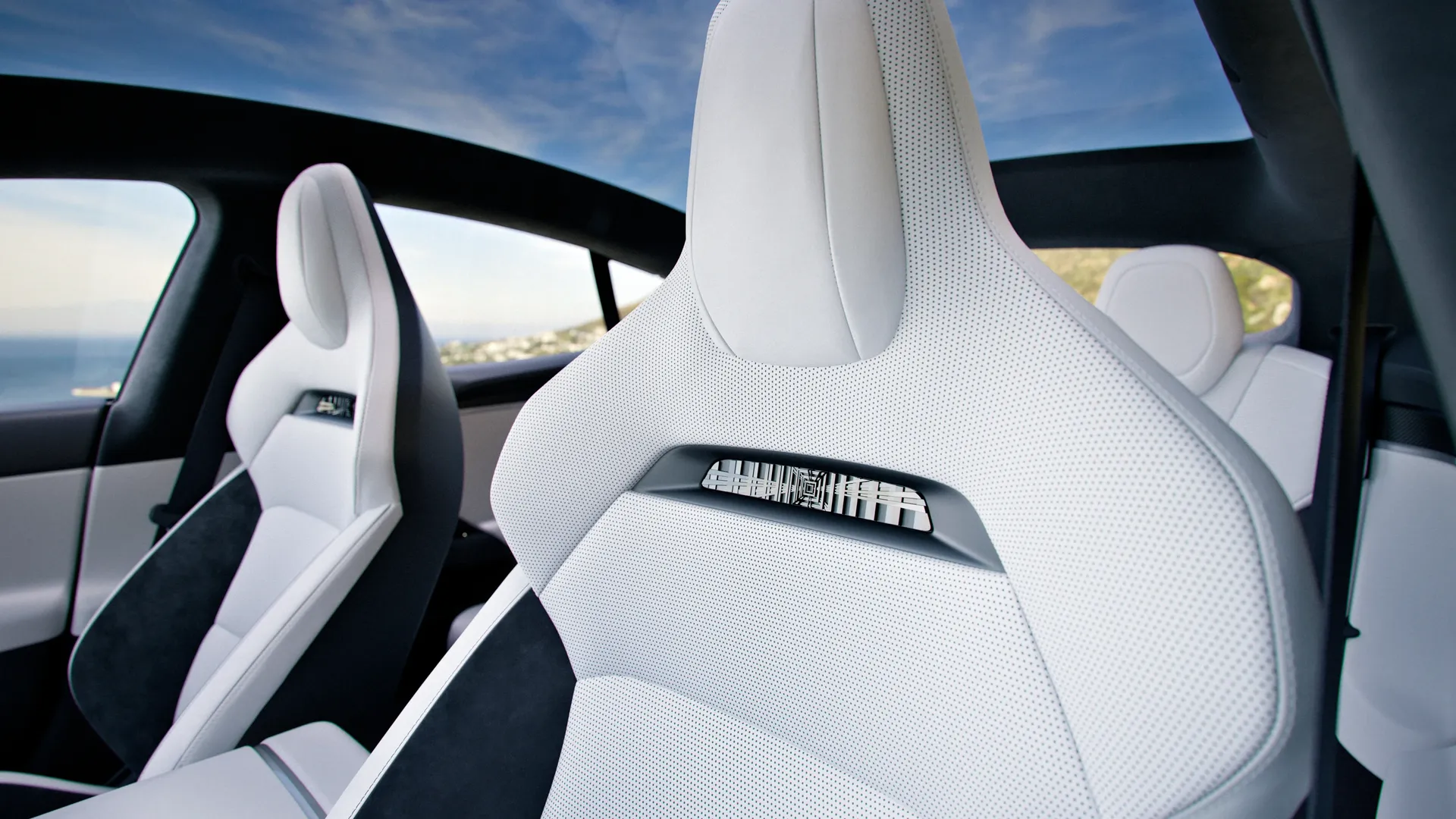 Tesla Model S AWD