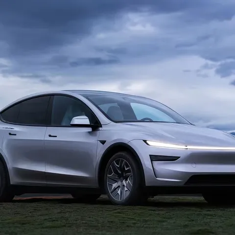 Tesla Model Y L
