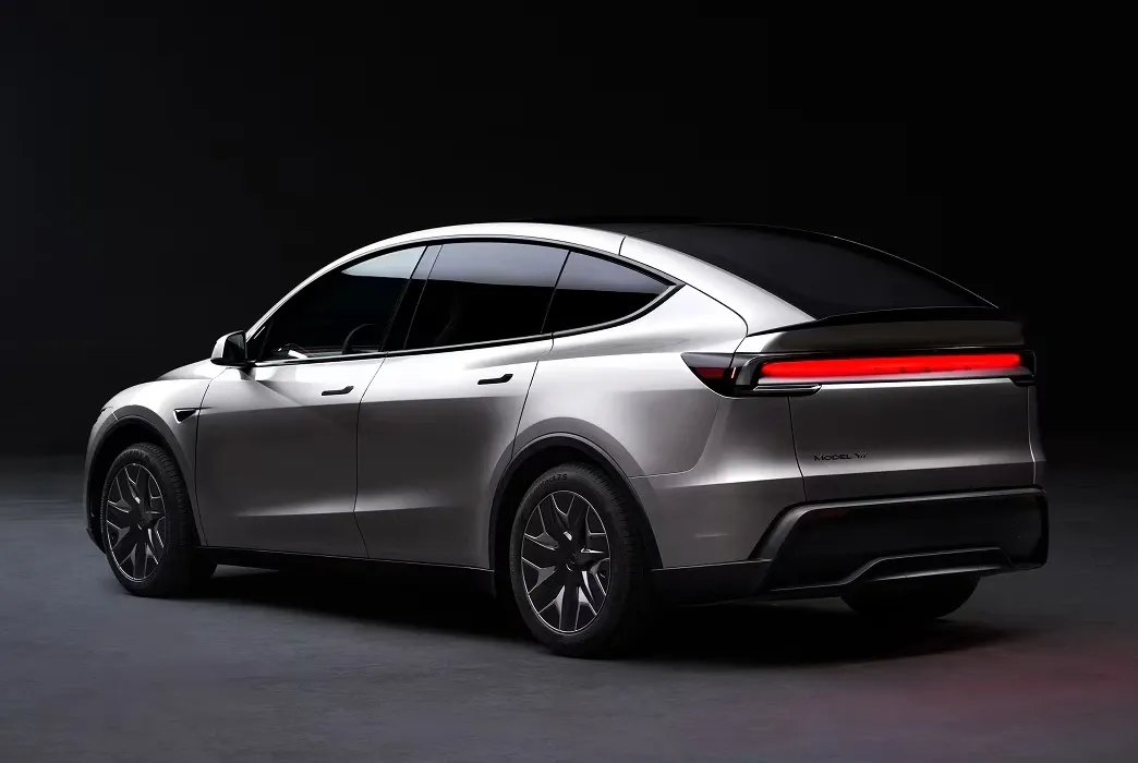 Tesla Model Y L