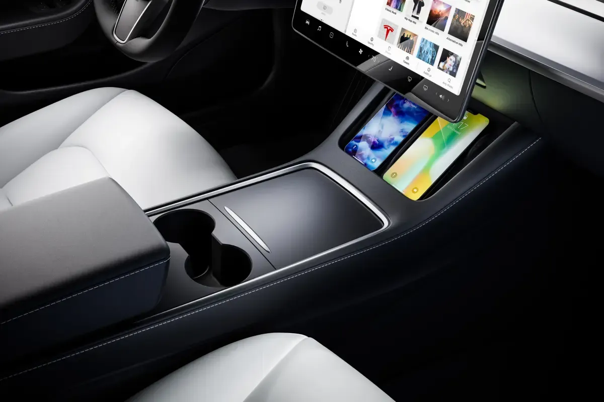 Elettronauti - Tesla Model 3 Performance - Plancia - Vista della plancia