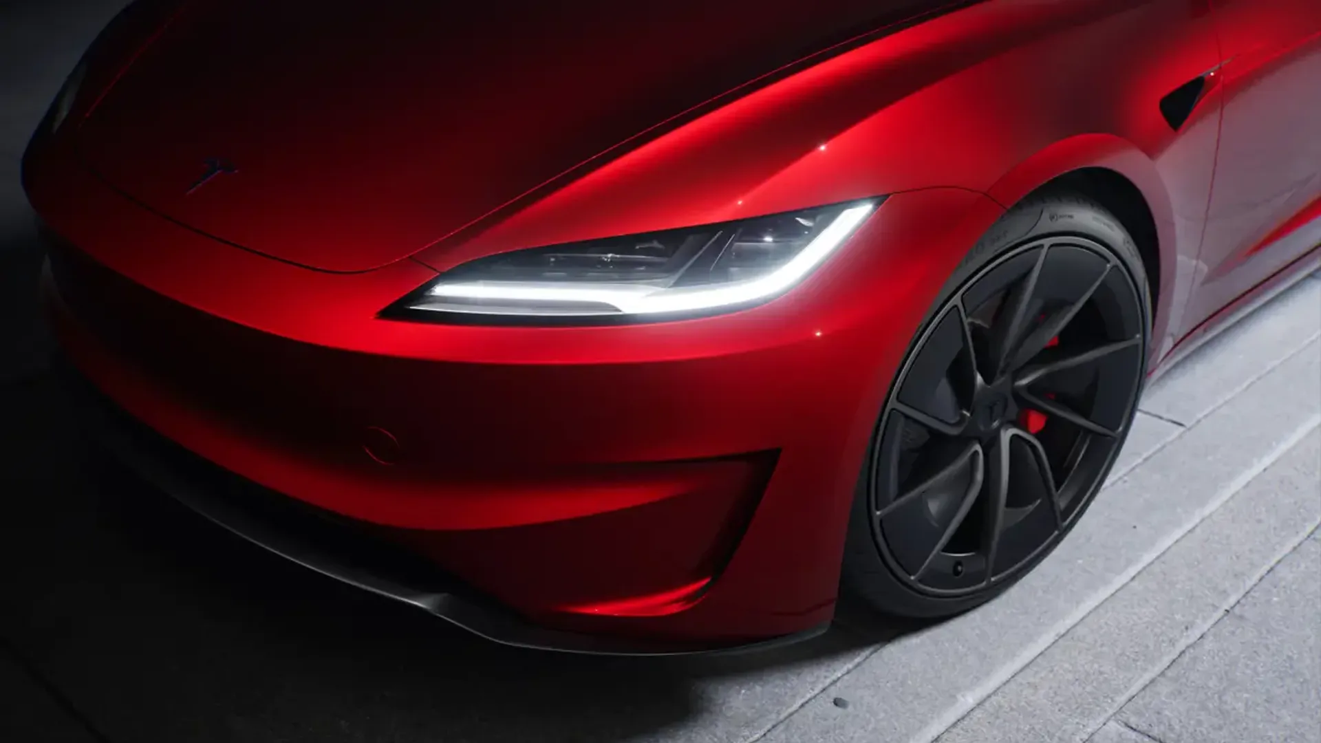 Elettronauti - Tesla Model 3 Performance - Rosso - Esterno - Vista anteriore