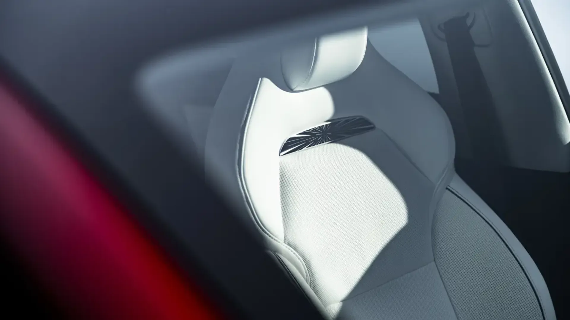 Elettronauti - Tesla Model Y Performance - Grigio - Esterno - Vista anteriore a tre quarti