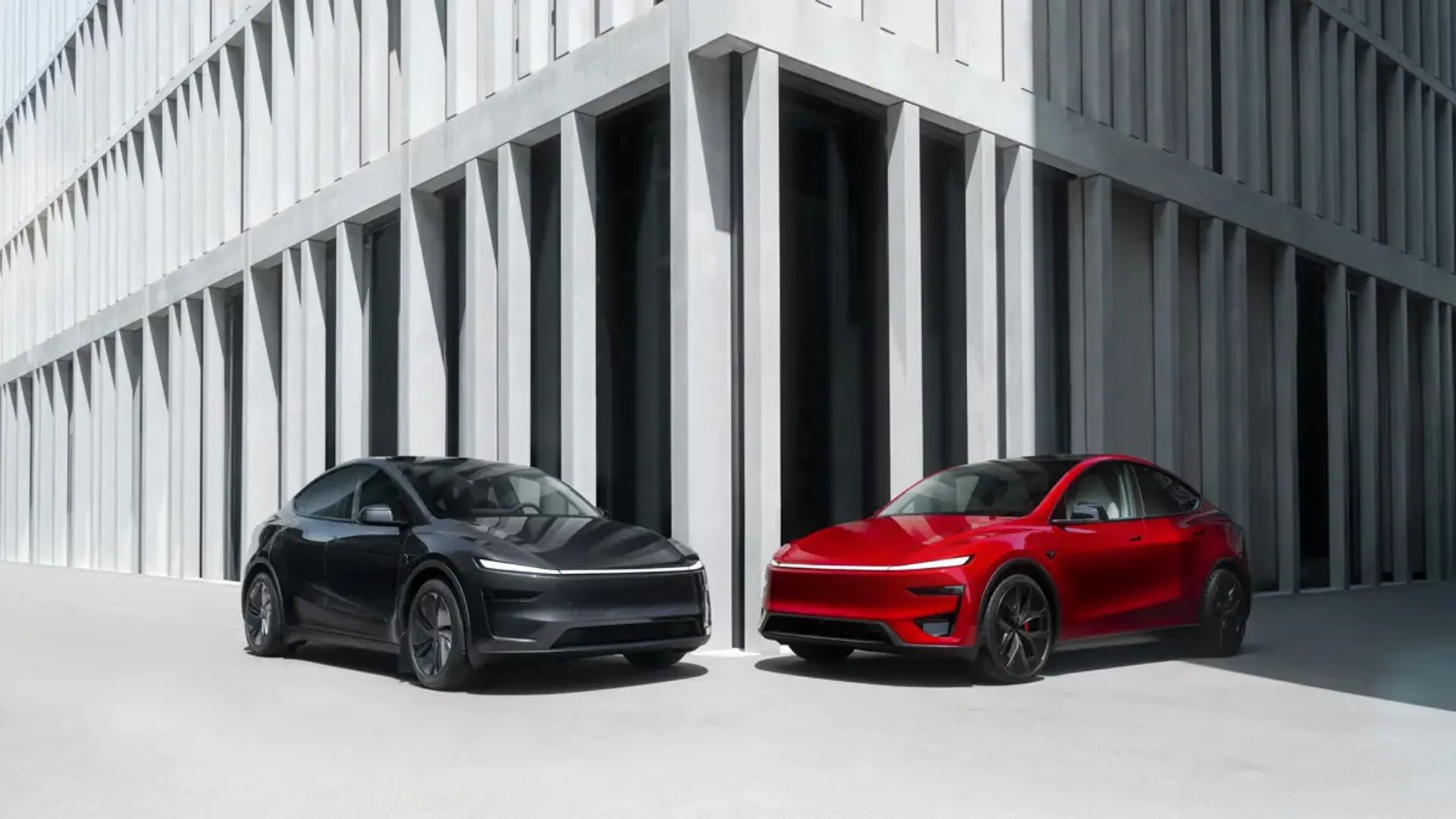 Elettronauti - Tesla Model Y Performance - Rosso - Esterno - Vista anteriore a tre quarti