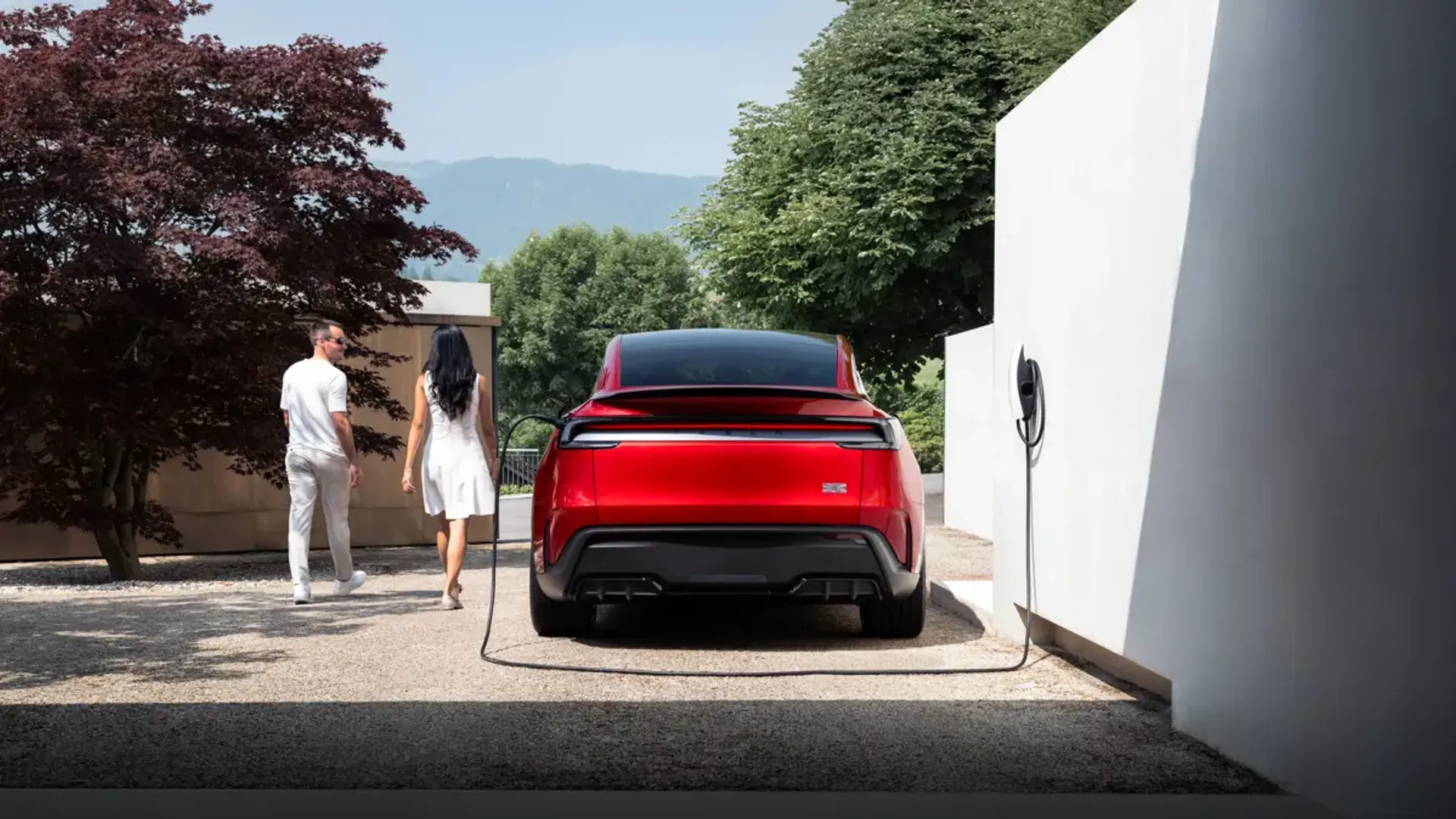 Elettronauti - Tesla Model Y Performance - Bianco - Esterno - Vista anteriore a tre quarti