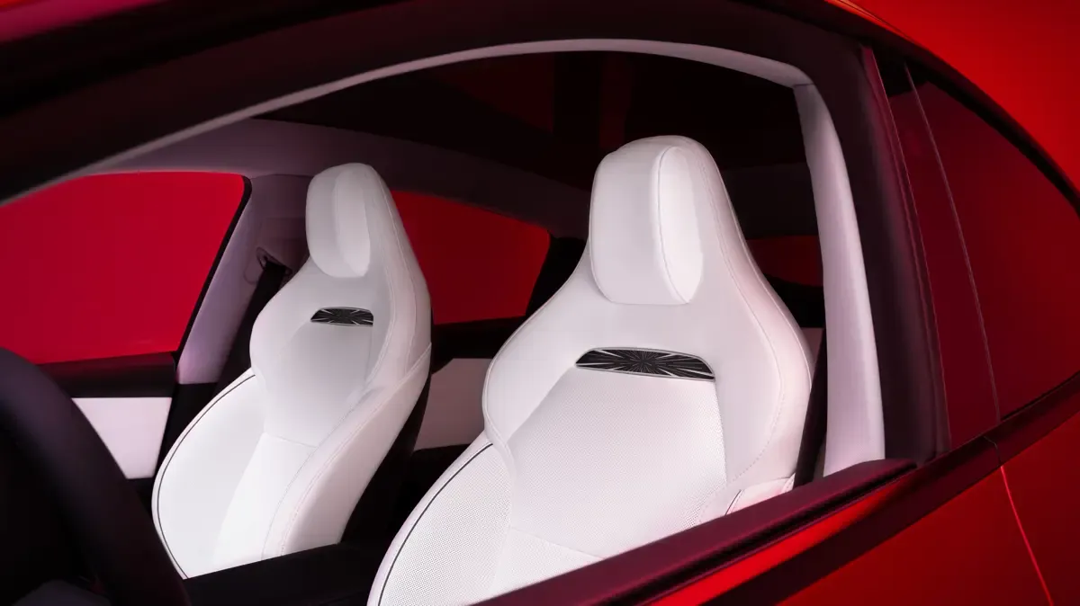 Elettronauti - Tesla Model Y Performance - Nero - Sedili - Sedili anteriori