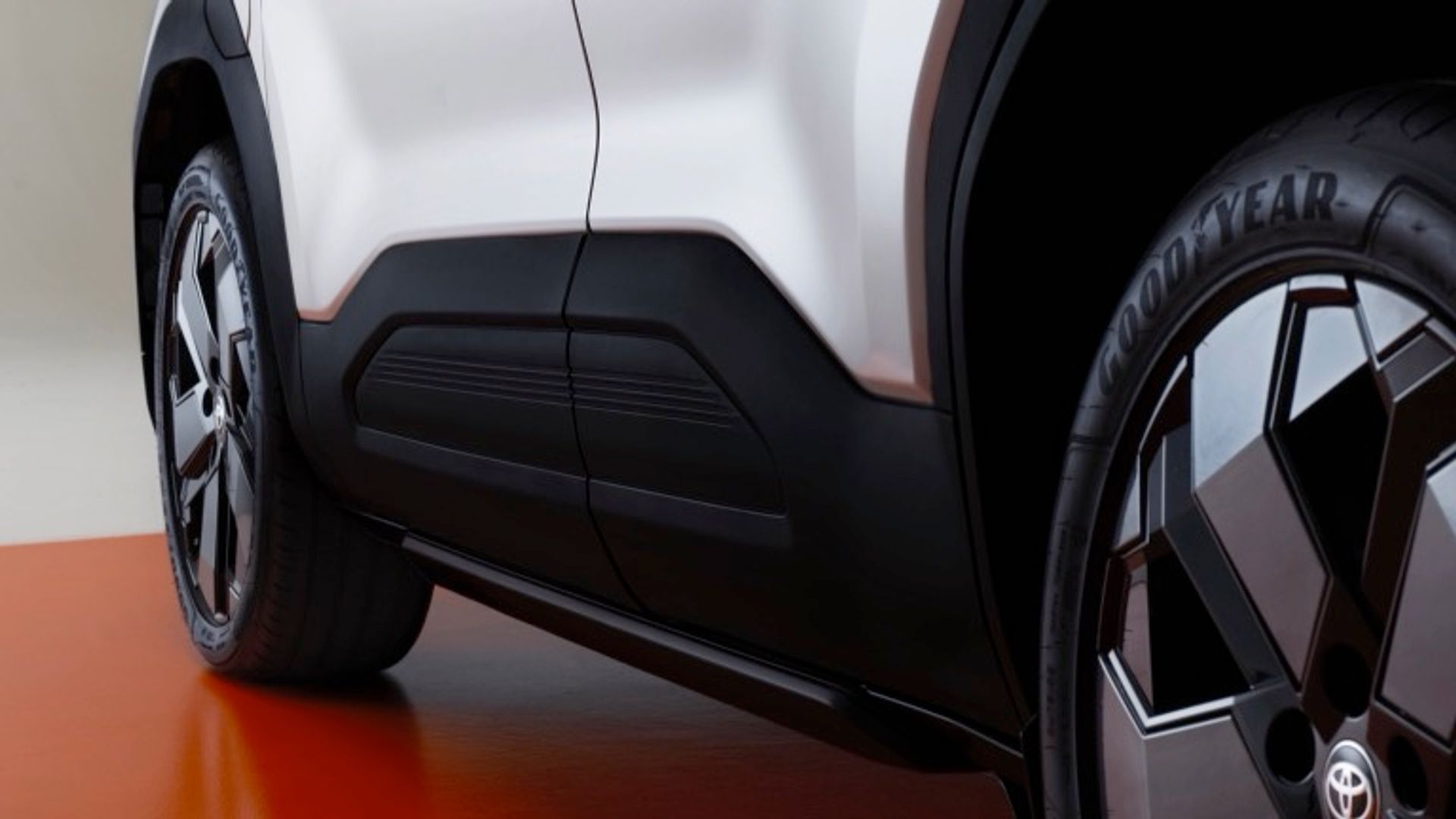 Toyota Urban Cruiser 48.8 kWh