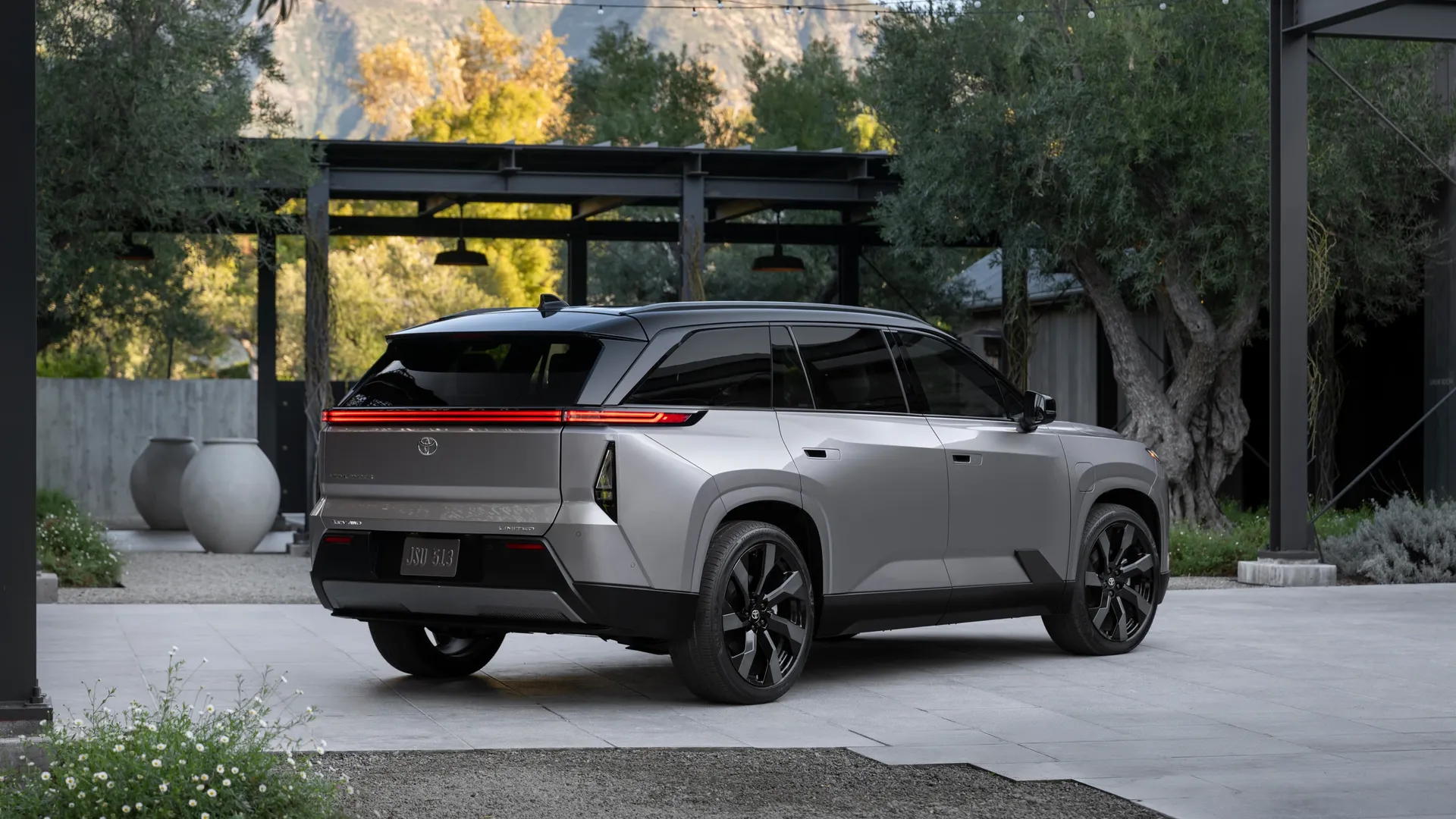 Toyota Highlander AWD 77 kWh