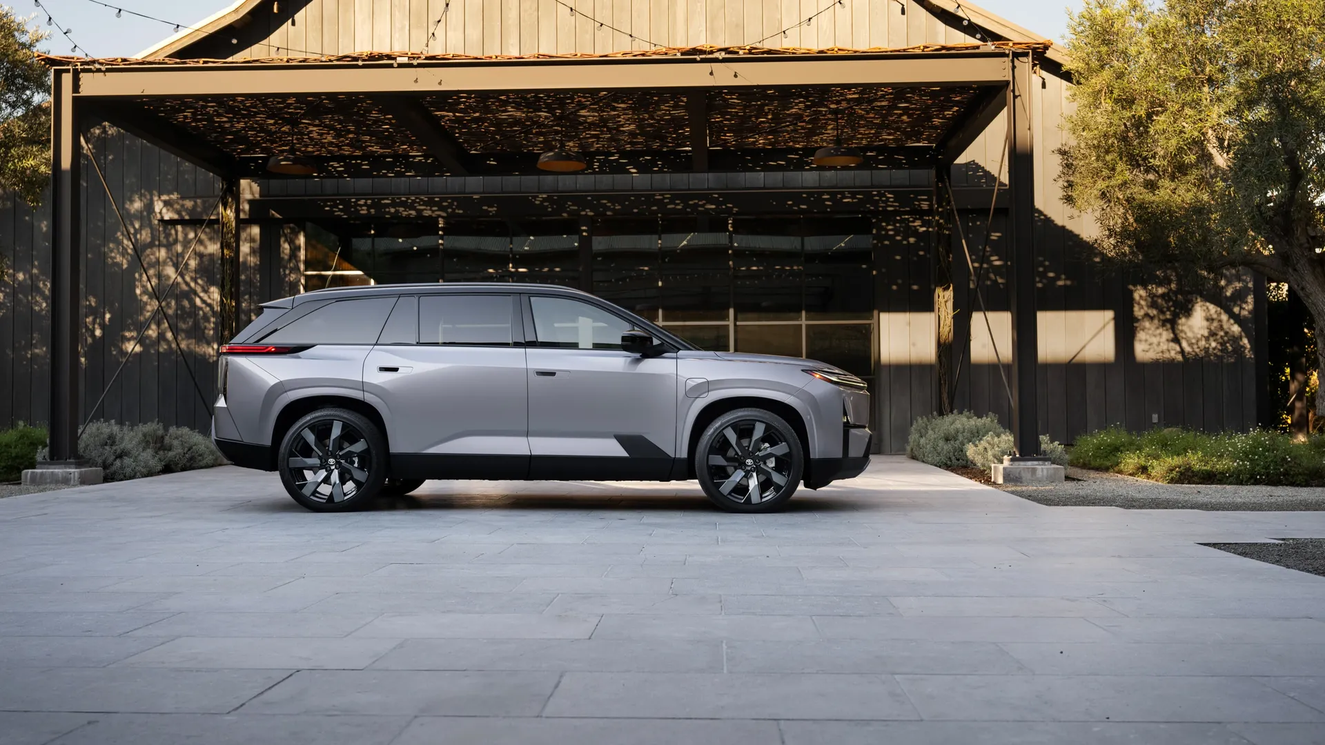 Toyota Highlander AWD 77 kWh