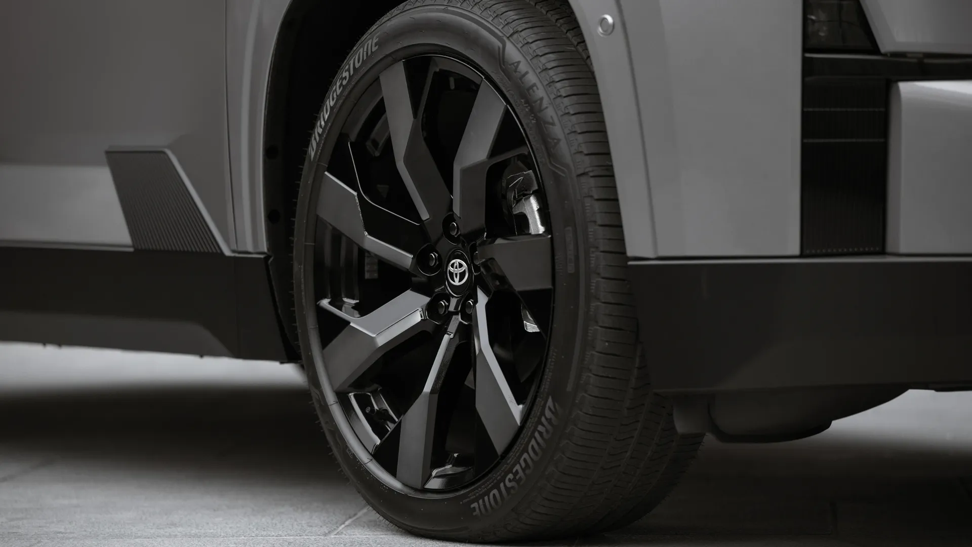 Toyota Highlander AWD 77 kWh