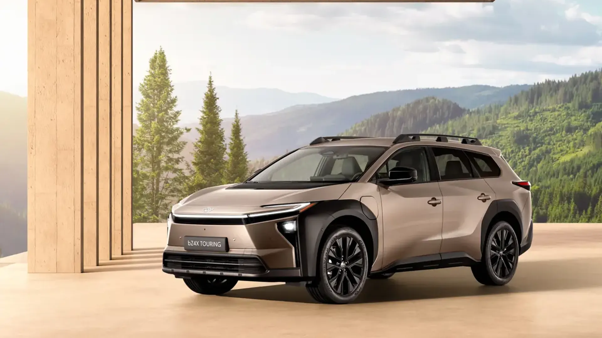 Elettronauti - Toyota bZ4X Touring AWD - Grigio - Esterno - Vista anteriore a tre quarti