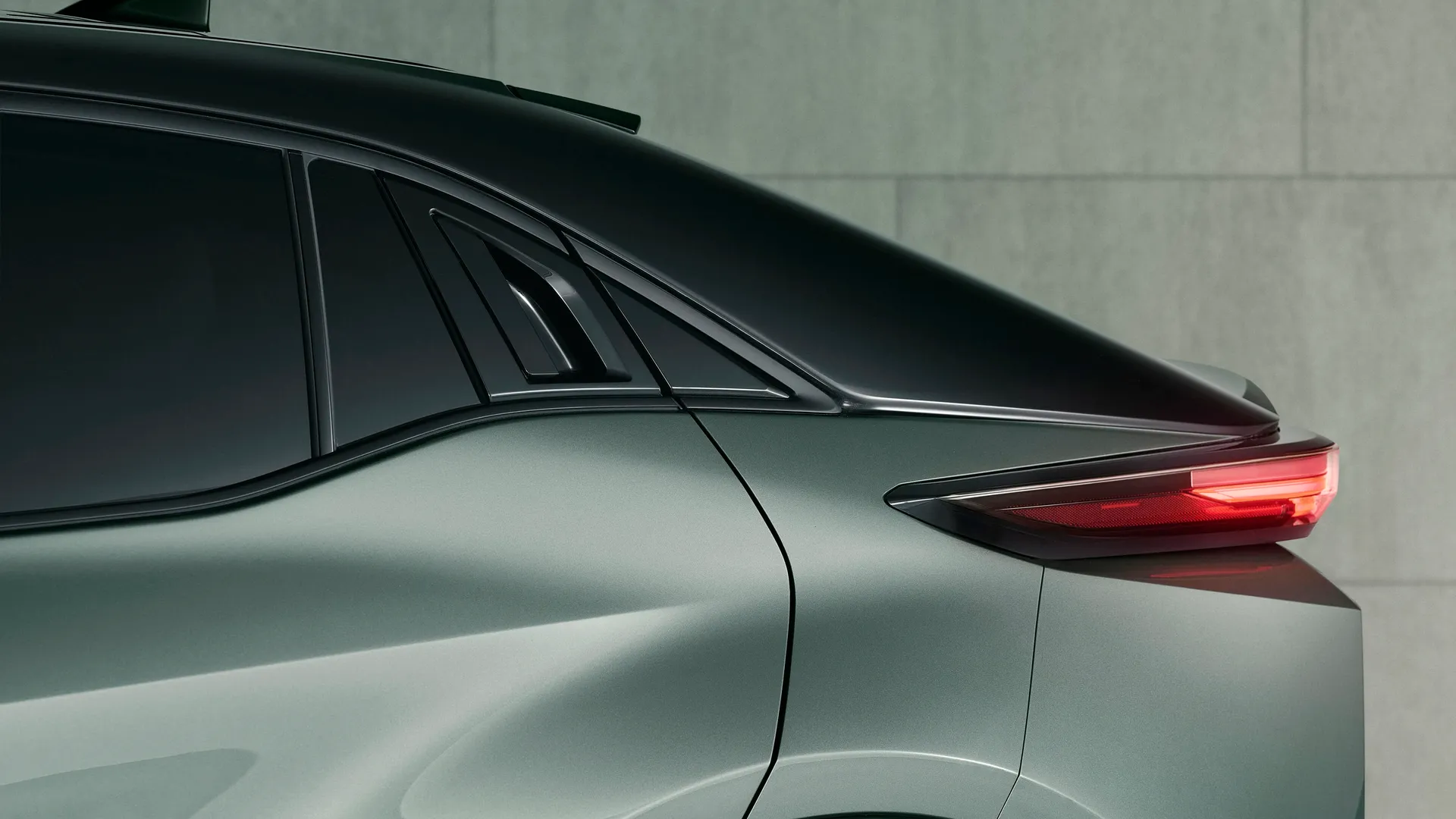 Elettronauti - Toyota C-HR+