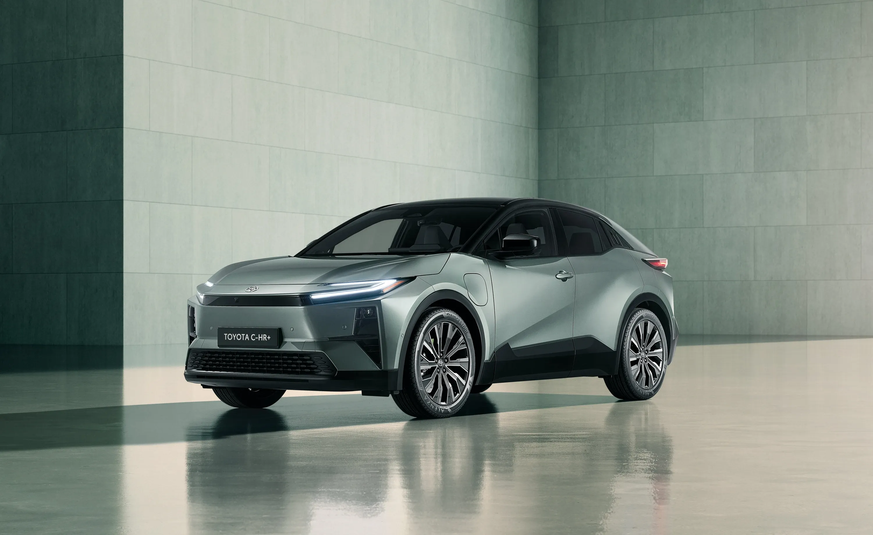 Elettronauti - Toyota C-HR+