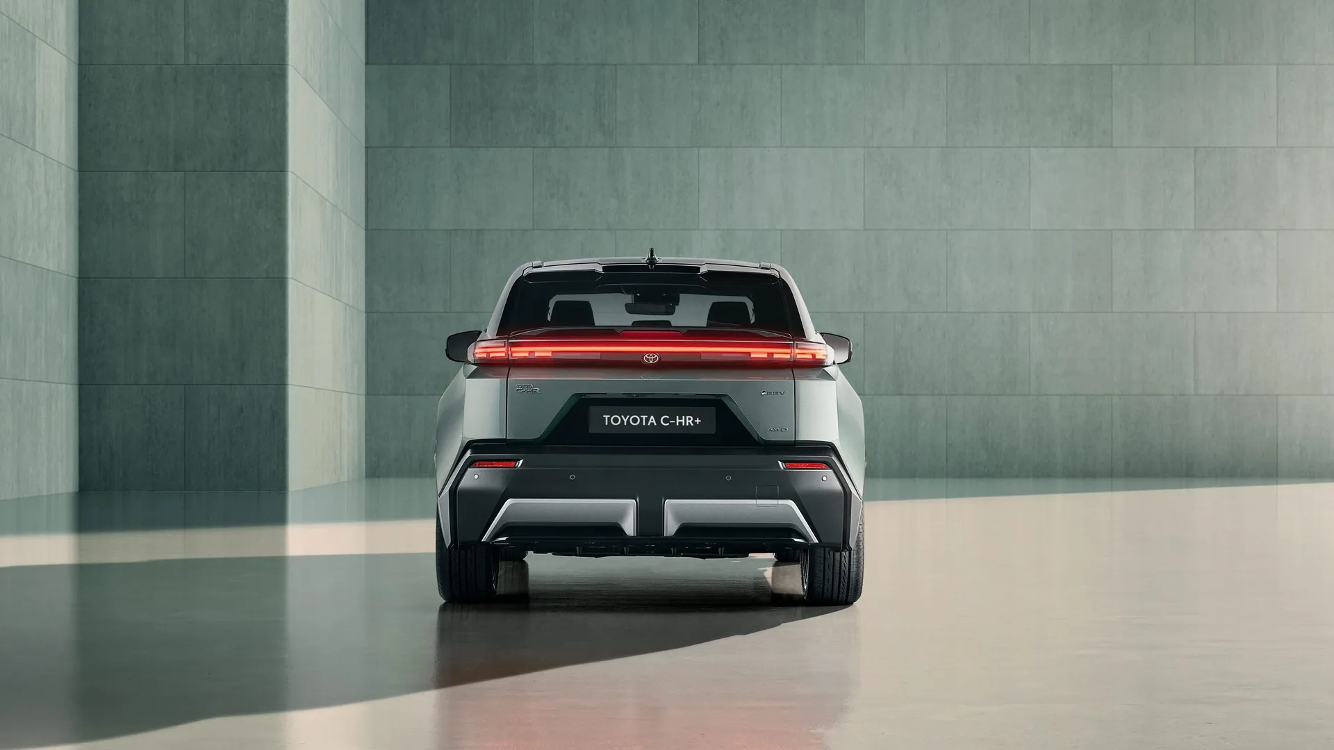 Elettronauti - Toyota C-HR+
