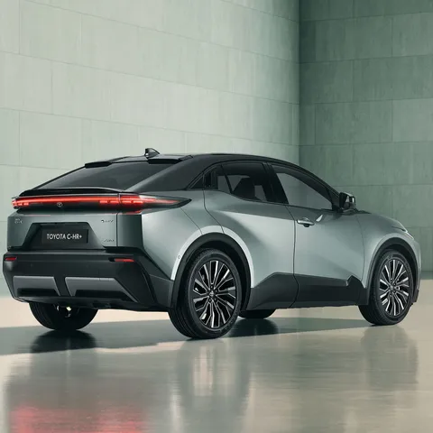 Elettronauti - Toyota C-HR+
