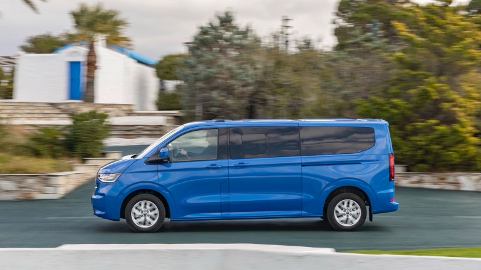 Volkswagen e-Caravelle L1 100 kW 64 kWh