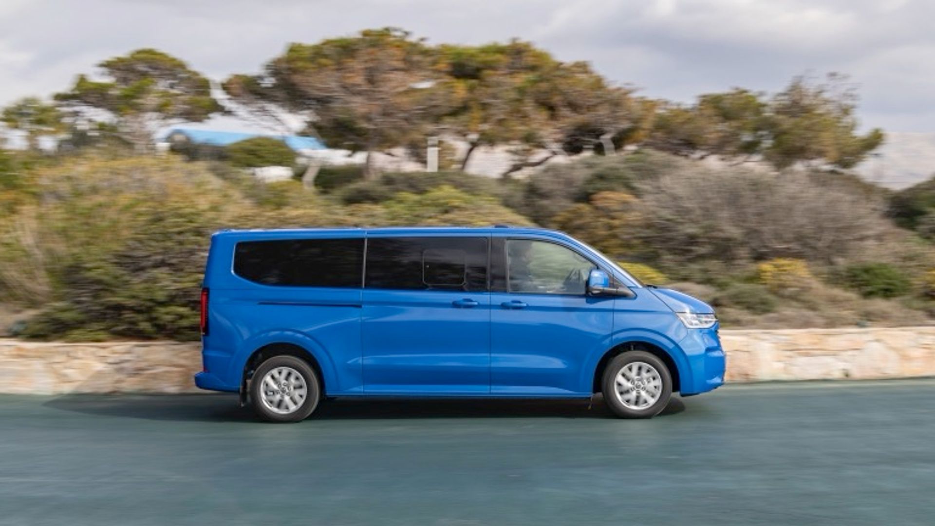 Volkswagen e-Caravelle L1 100 kW 64 kWh