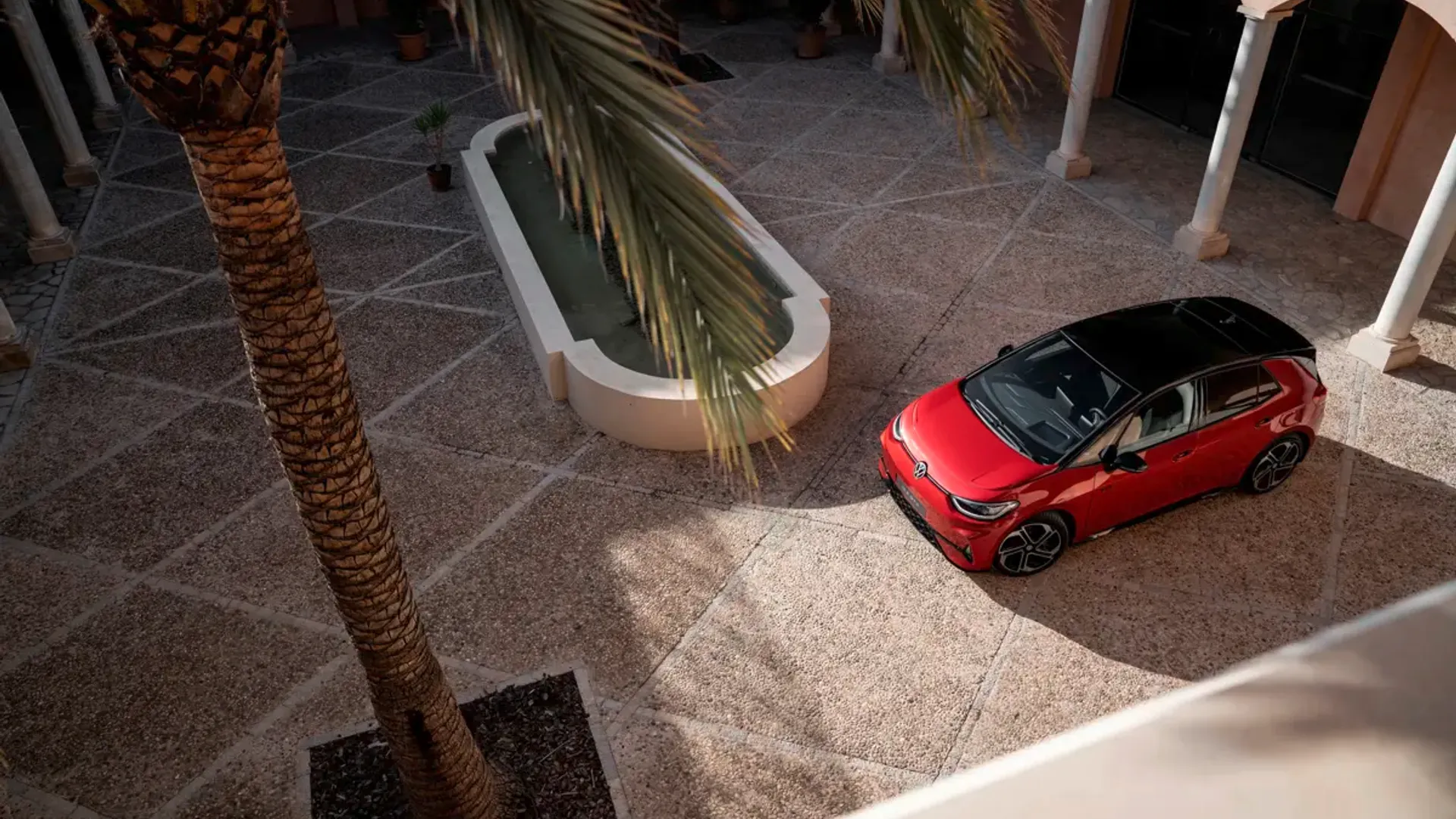 Elettronauti - Volkswagen ID.3 GTX - Rosso - Esterno - Vista anteriore a tre quarti
