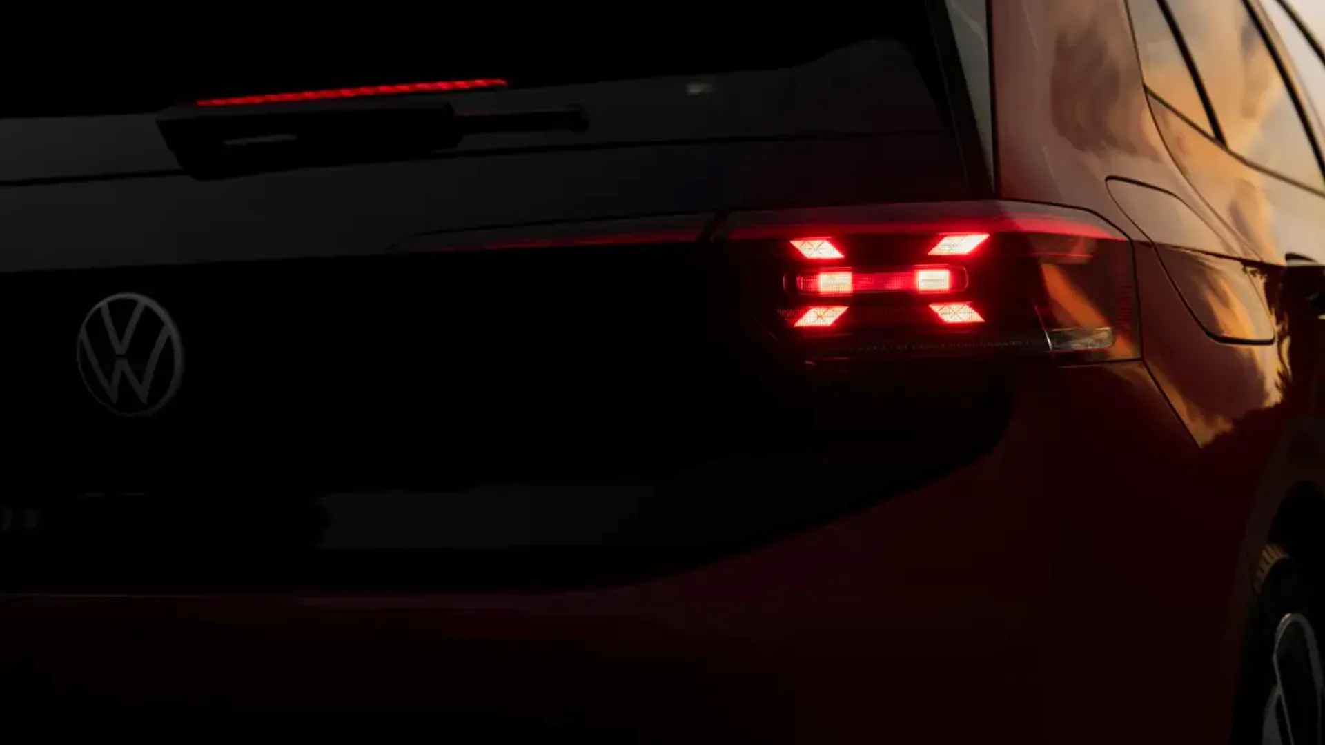 Elettronauti - Volkswagen ID.3 GTX - Rosso - Esterno - Vista posteriore