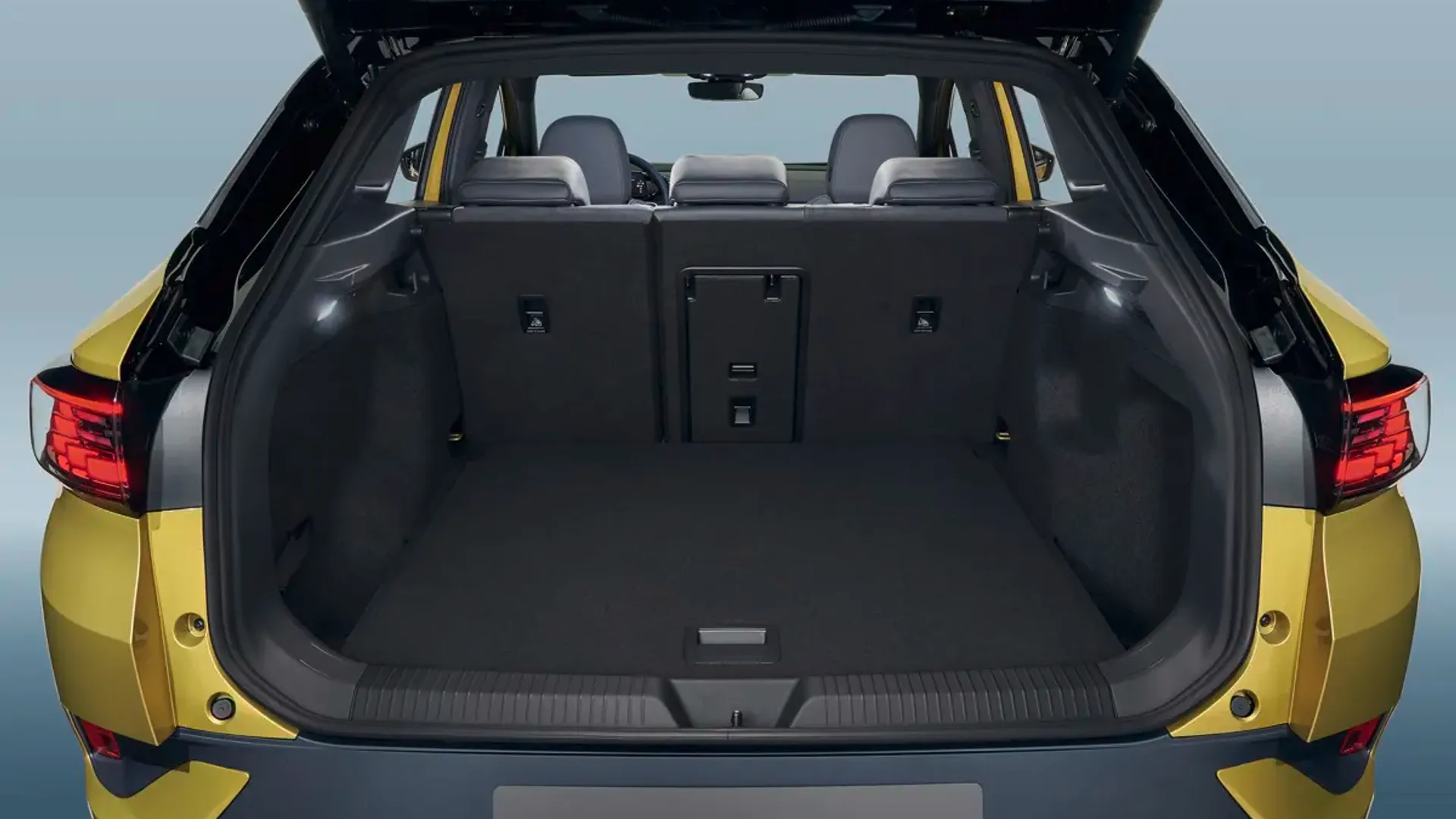 Elettronauti - Volkswagen ID.4 GTX 4MOTION - Vano di carico - Bagagliaio