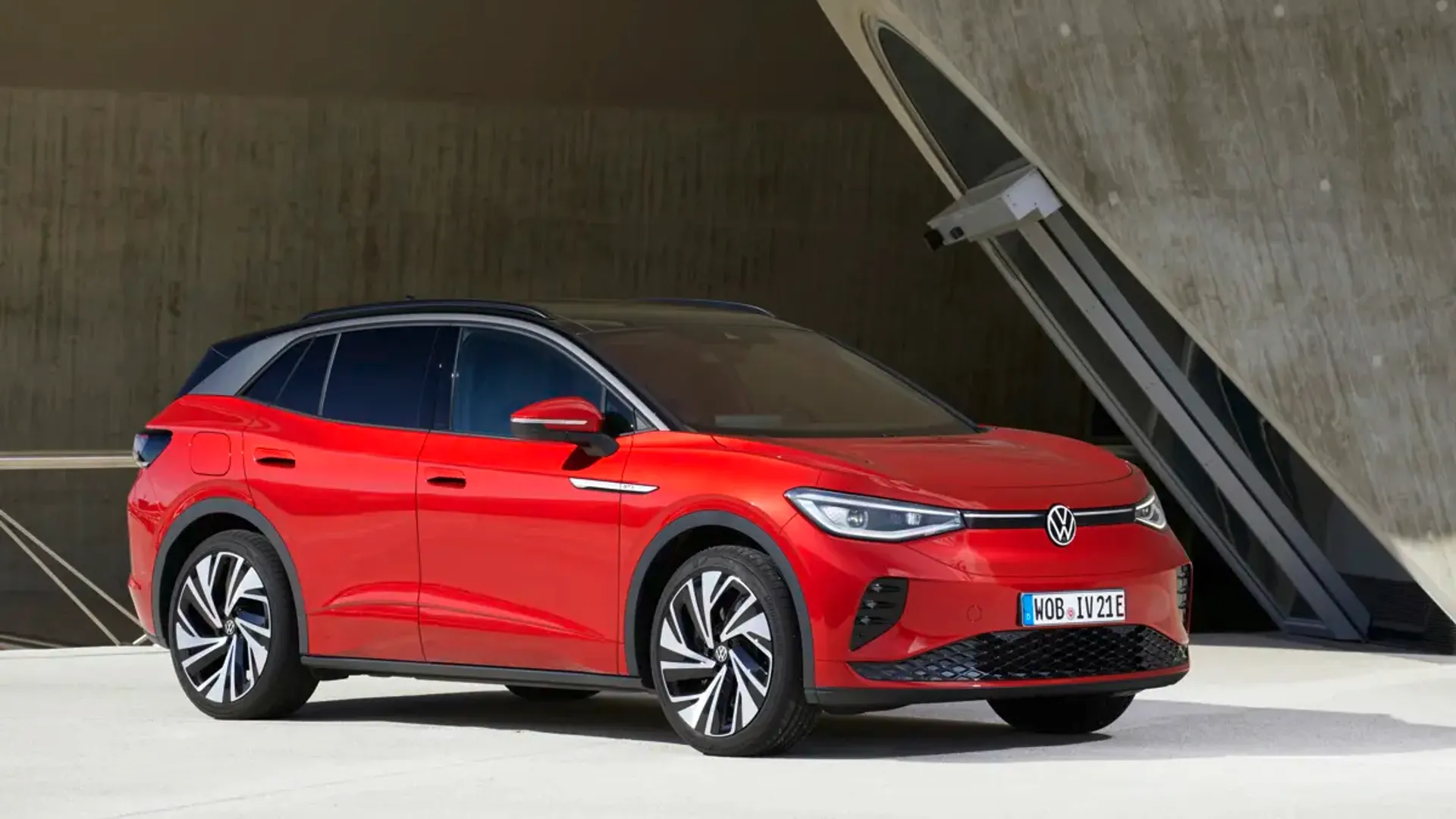 Elettronauti - Volkswagen ID.4 GTX 4MOTION - Blu - Esterno - Vista anteriore a tre quarti