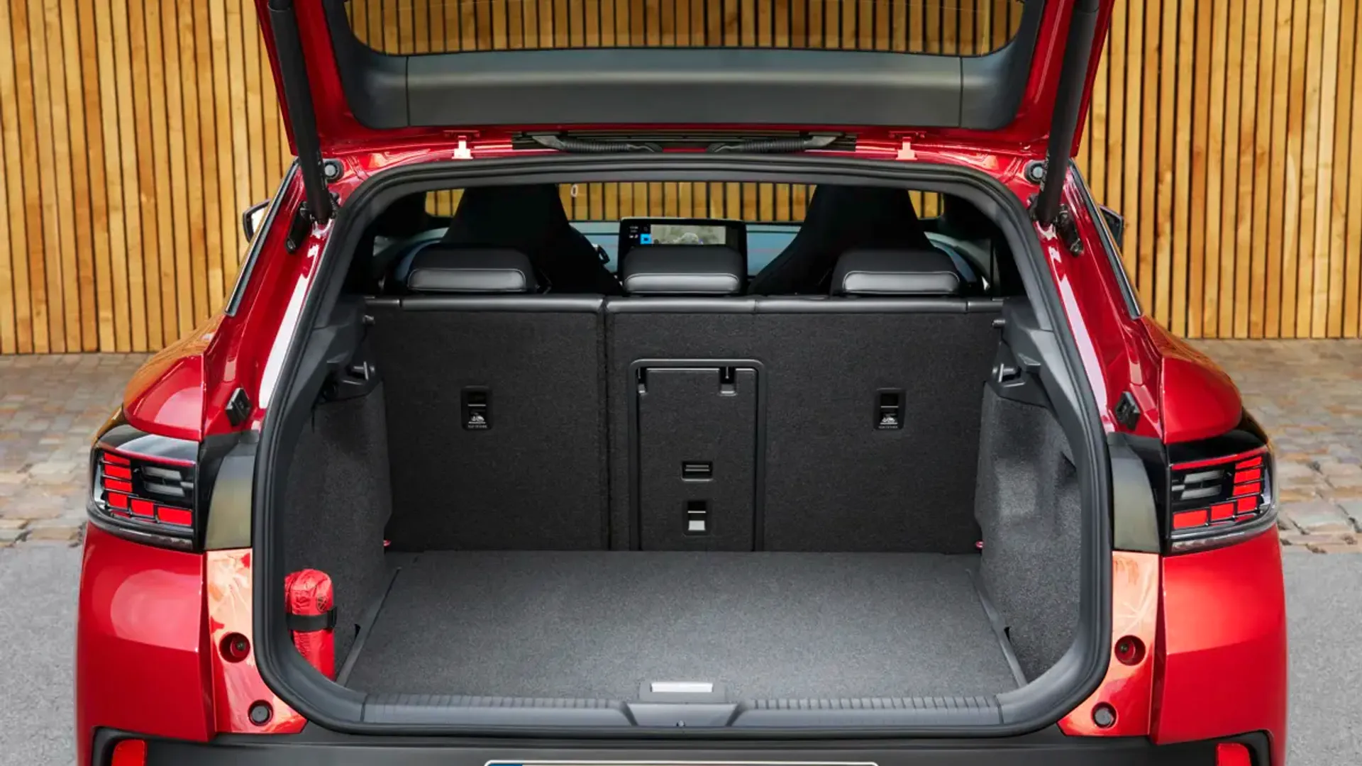 Elettronauti - Volkswagen ID.5 GTX 4MOTION - Vano di carico - Bagagliaio
