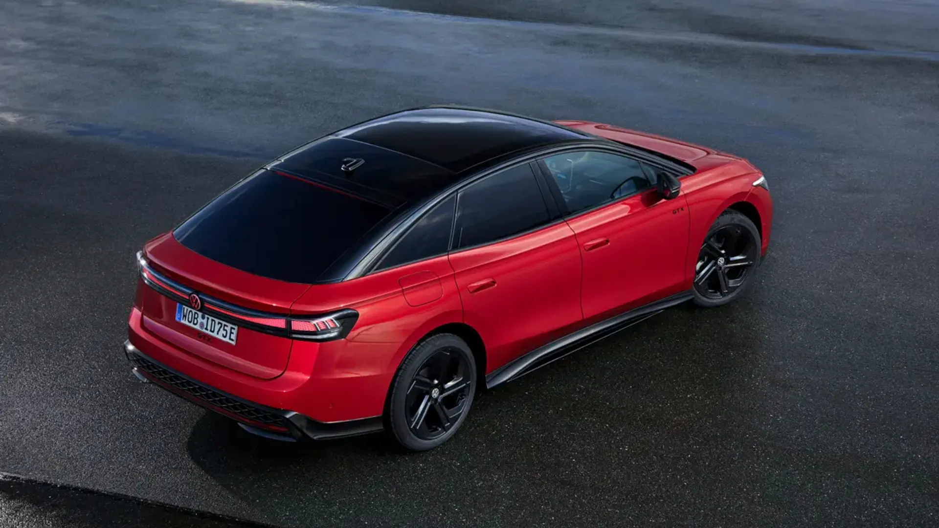 Elettronauti - Volkswagen ID.7 GTX 4MOTION - Rosso - Esterno - Vista anteriore a tre quarti