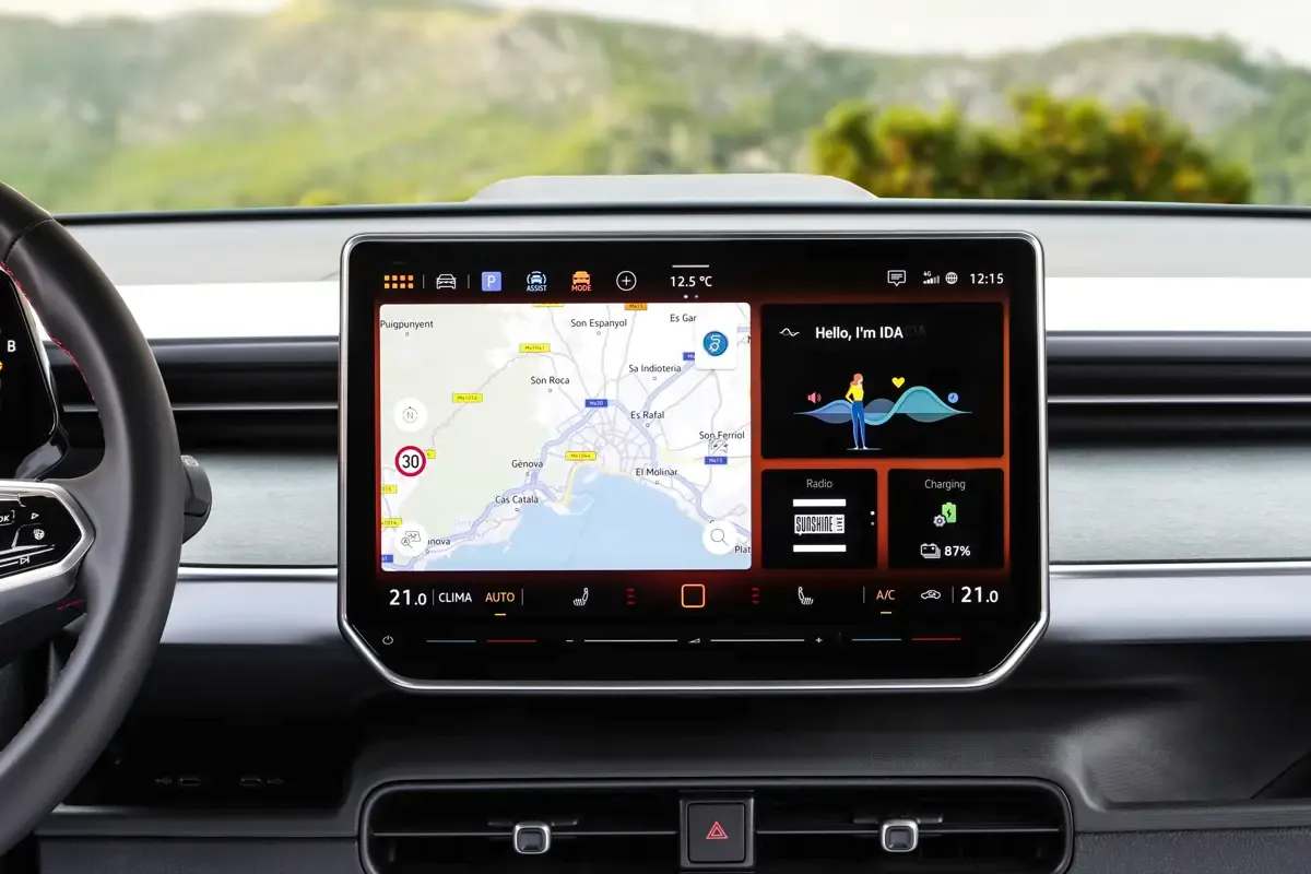 Elettronauti - Volkswagen ID. Buzz GTX - Rosso - Esterno - Vista anteriore a tre quarti