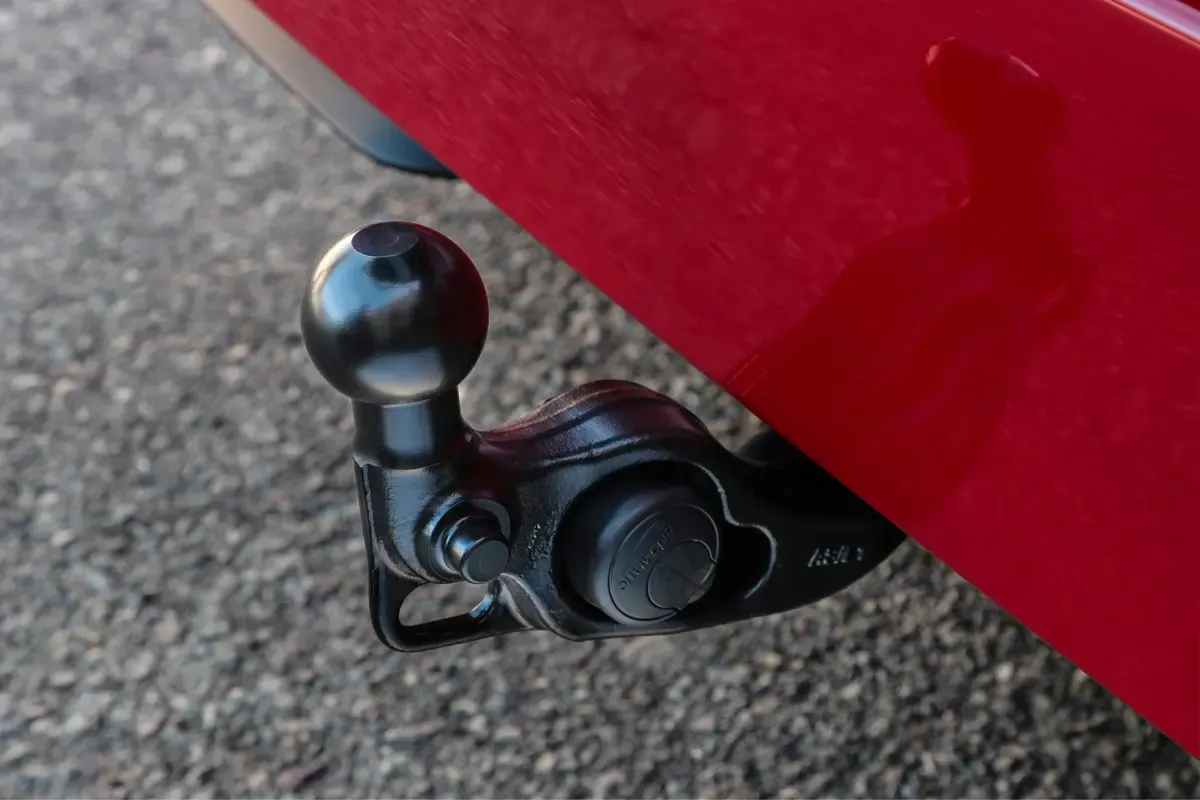 Elettronauti - Volkswagen ID. Buzz GTX - Rosso - Esterno - Vista posteriore