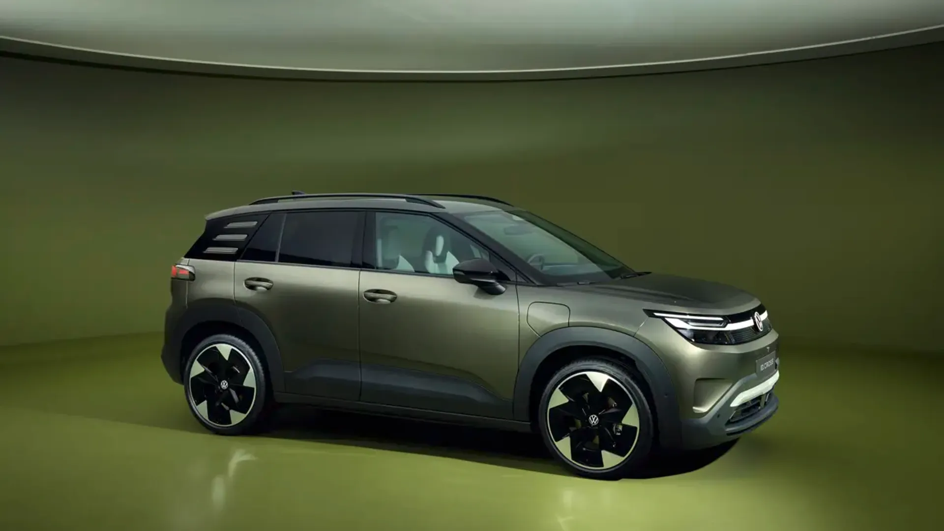 Elettronauti - Volkswagen ID. Cross Life - Blu - Esterno - Vista anteriore a tre quarti