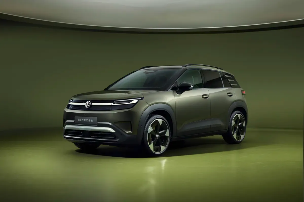 Elettronauti - Volkswagen ID. Cross Life - Blu - Esterno - Vista anteriore a tre quarti