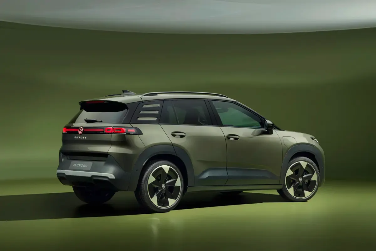 Elettronauti - Volkswagen ID. Cross Life - Bianco - Esterno - Vista anteriore a tre quarti