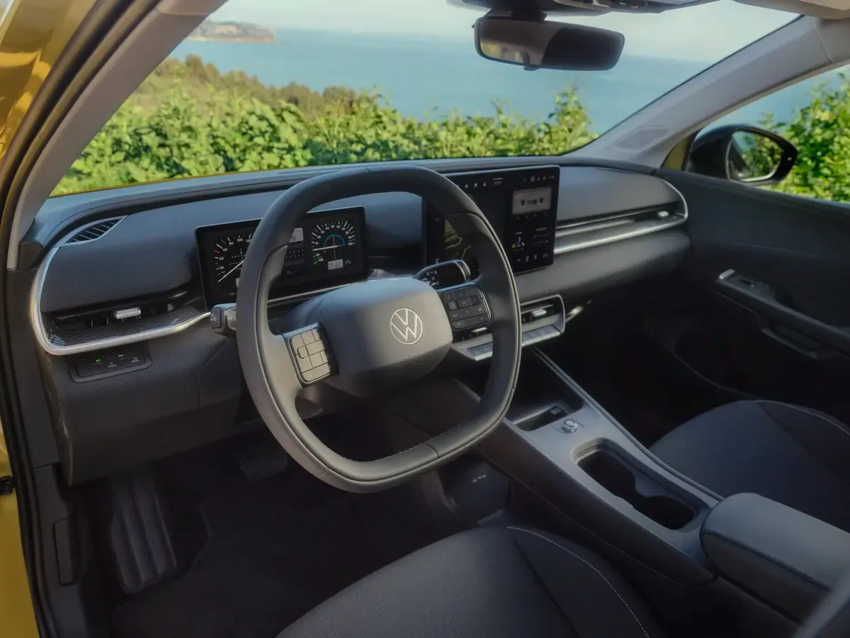 Elettronauti - Volkswagen ID. Polo 155 kW - Plancia - Vista della plancia