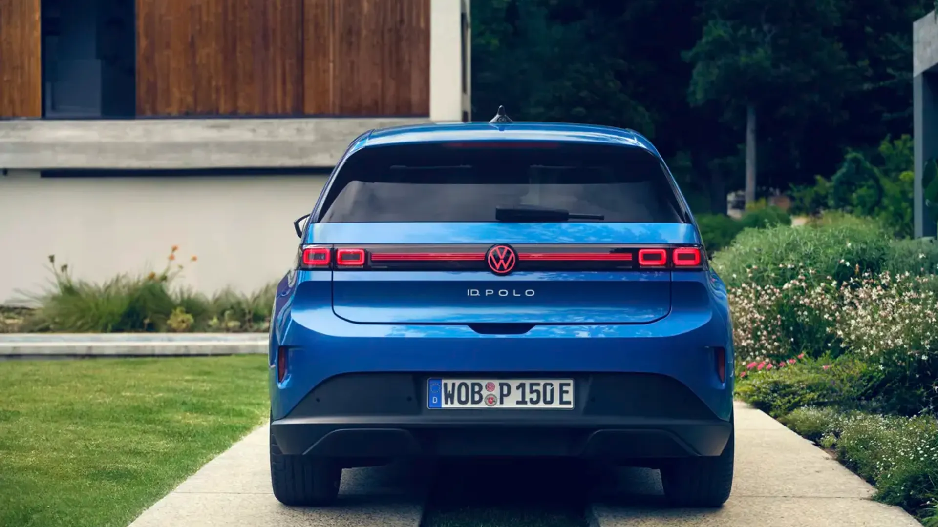 Elettronauti - Volkswagen ID. Polo 155 kW - Blu - Esterno - Vista anteriore a tre quarti