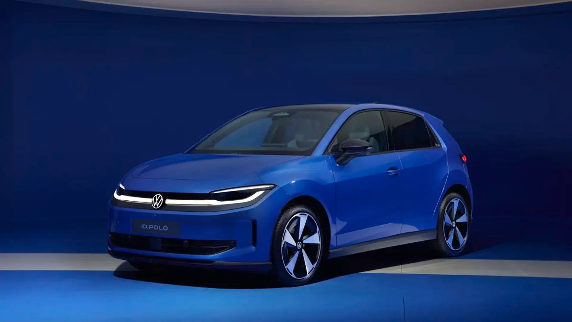 Elettronauti - Volkswagen ID. Polo 155 kW - Blu - Esterno - Vista anteriore a tre quarti