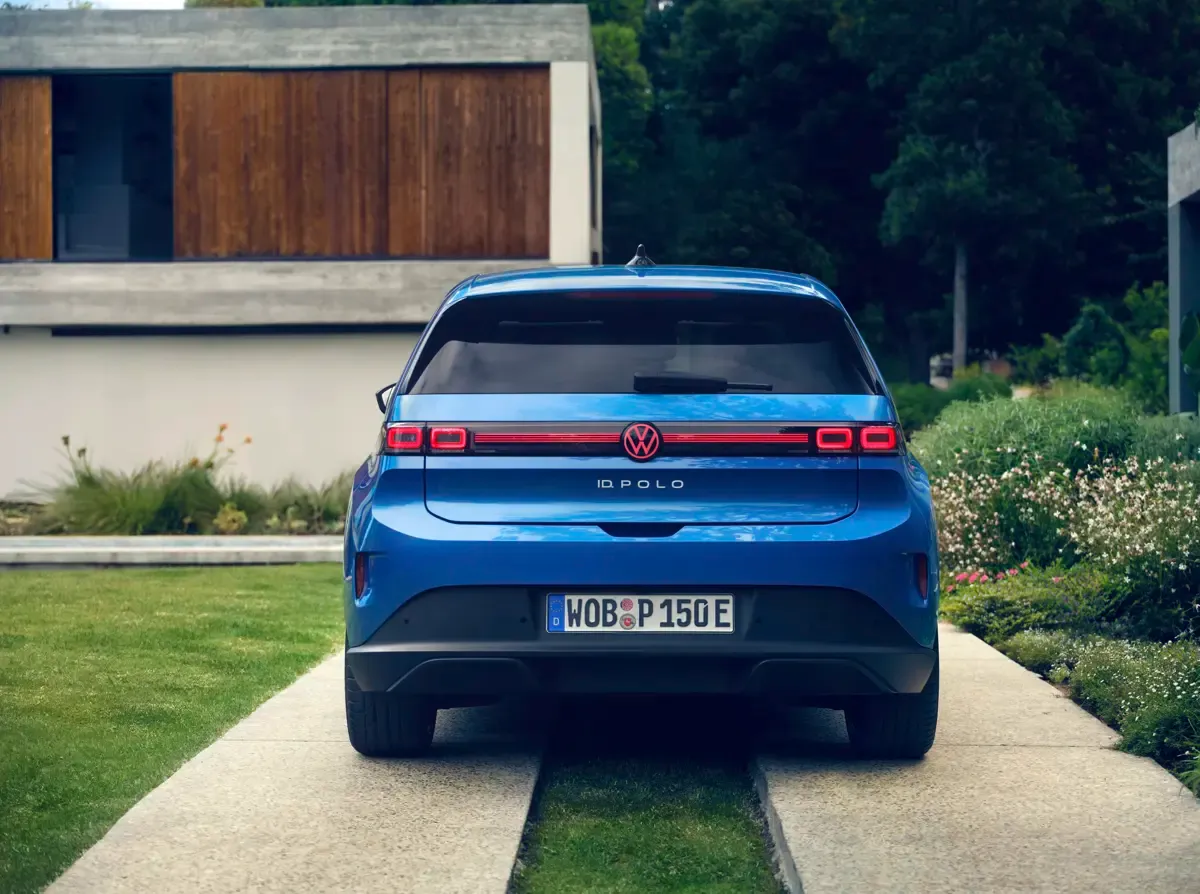 Elettronauti - Volkswagen ID. Polo Edition 1 - Blu - Esterno - Vista anteriore a tre quarti