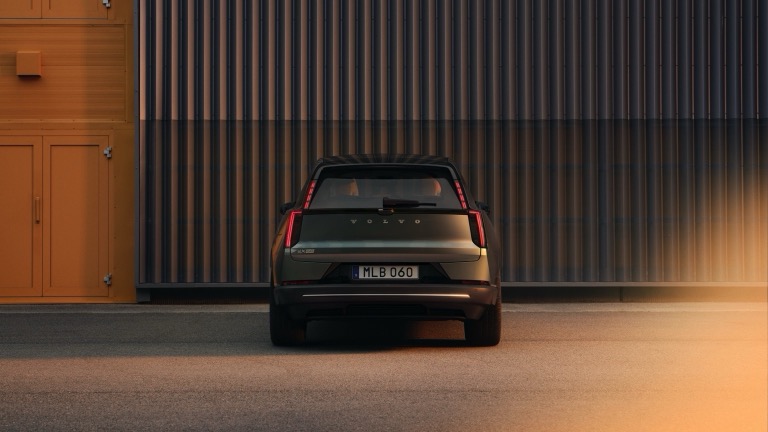 Volvo EX60 P10 AWD (MY27)