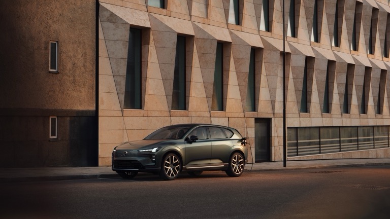 Volvo EX60 P12 AWD (MY27)