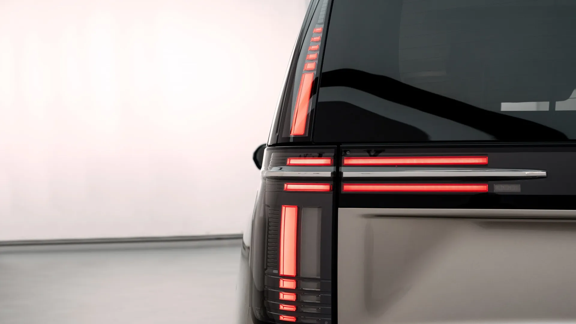 Volvo EM90