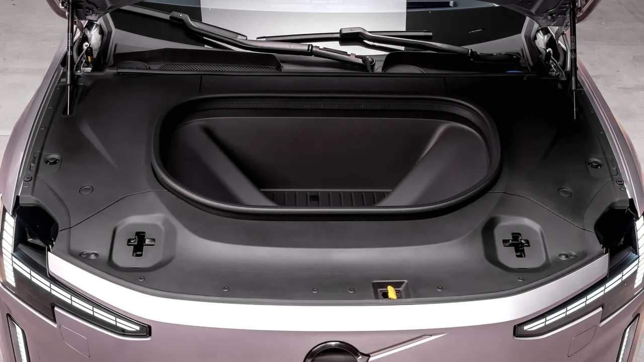 Volvo ES90 Twin Motor Performance