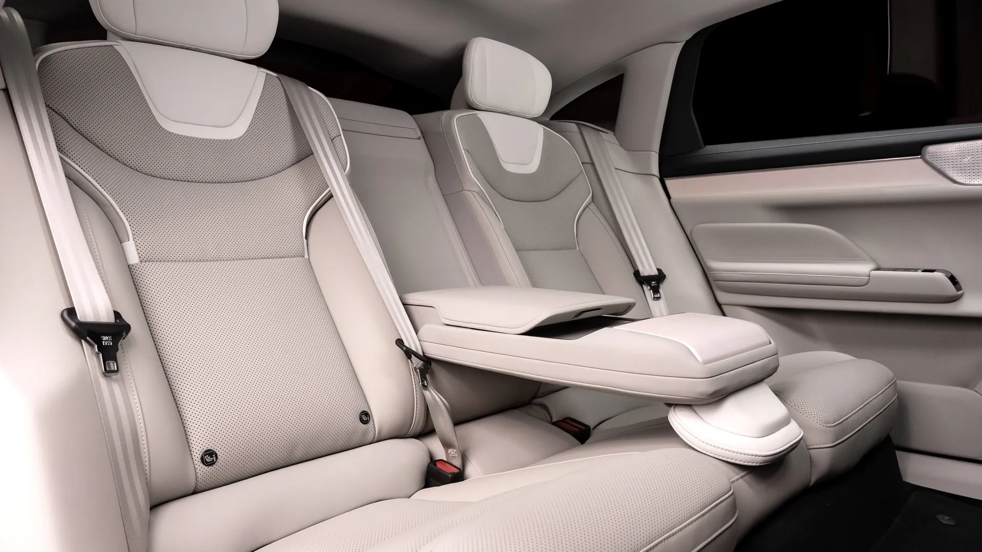 Volvo ES90 Twin Motor Performance