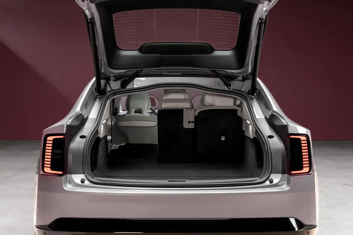 Elettronauti - Volvo ES90 Single Motor Extended Range - Vano di carico - Bagagliaio
