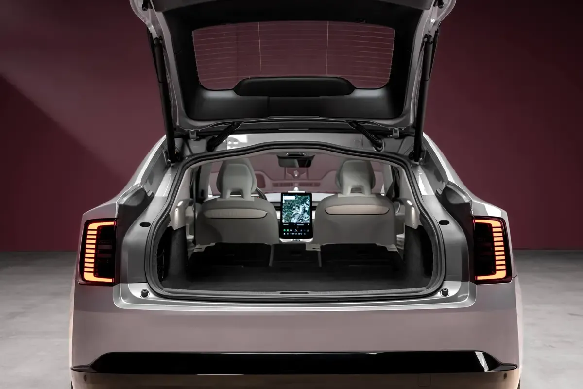 Elettronauti - Volvo ES90 Single Motor Extended Range - Vano di carico - Bagagliaio