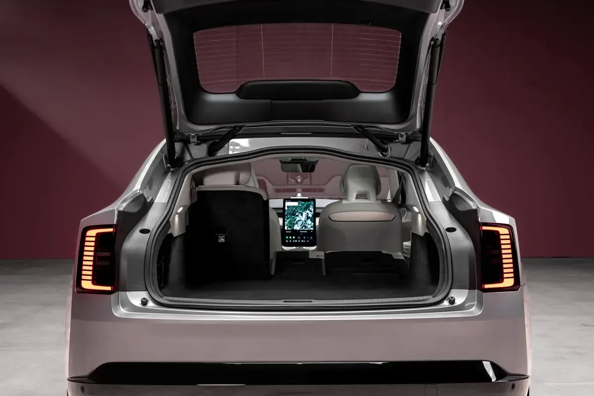 Elettronauti - Volvo ES90 Single Motor Extended Range - Vano di carico - Bagagliaio