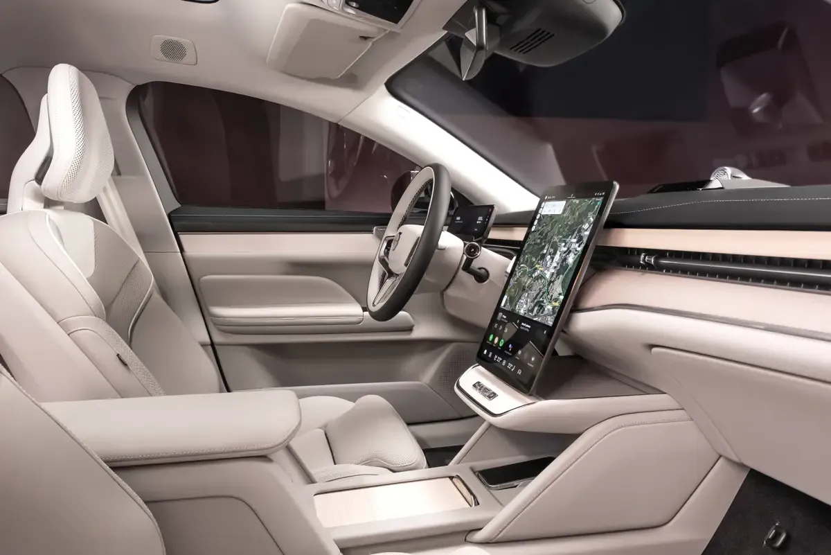 Elettronauti - Volvo ES90 Single Motor Extended Range - Plancia - Vista della plancia