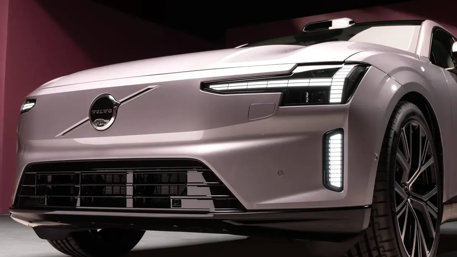 Elettronauti - Volvo ES90 Single Motor Extended Range - Esterno - Vista anteriore