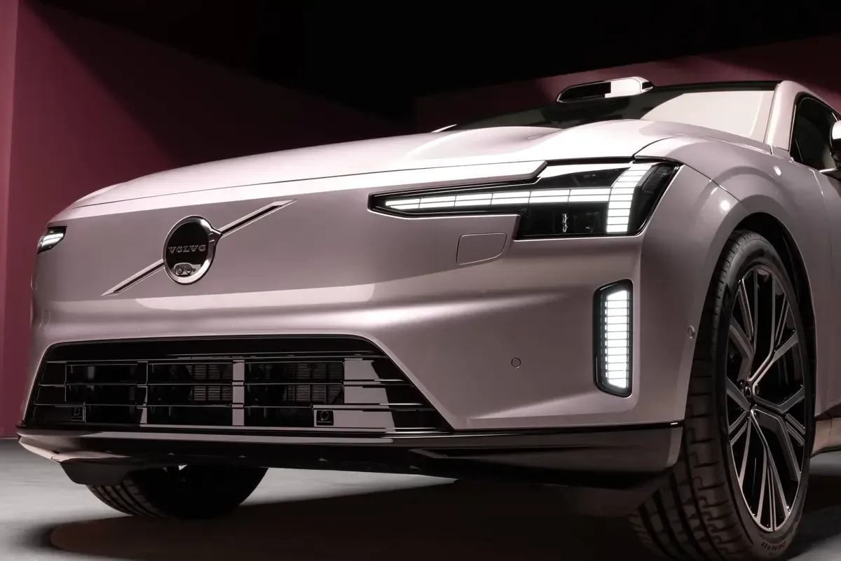 Elettronauti - Volvo ES90 Single Motor Extended Range - Esterno - Vista anteriore