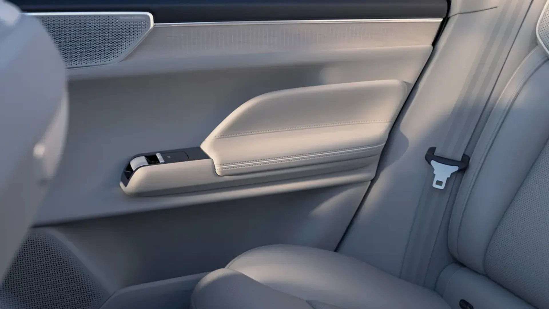 Elettronauti - Volvo ES90 Single Motor Extended Range - Nero - Esterno - Vista anteriore a tre quarti