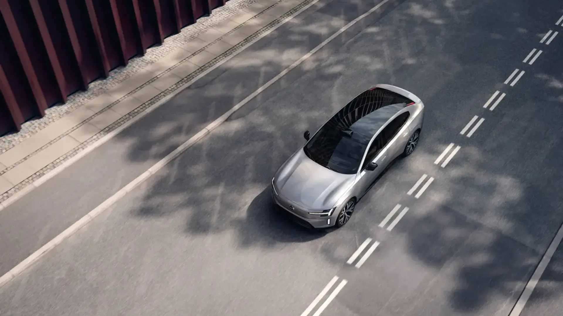 Elettronauti - Volvo ES90 Single Motor Extended Range - Dark Grey - Esterno - Vista anteriore a tre quarti