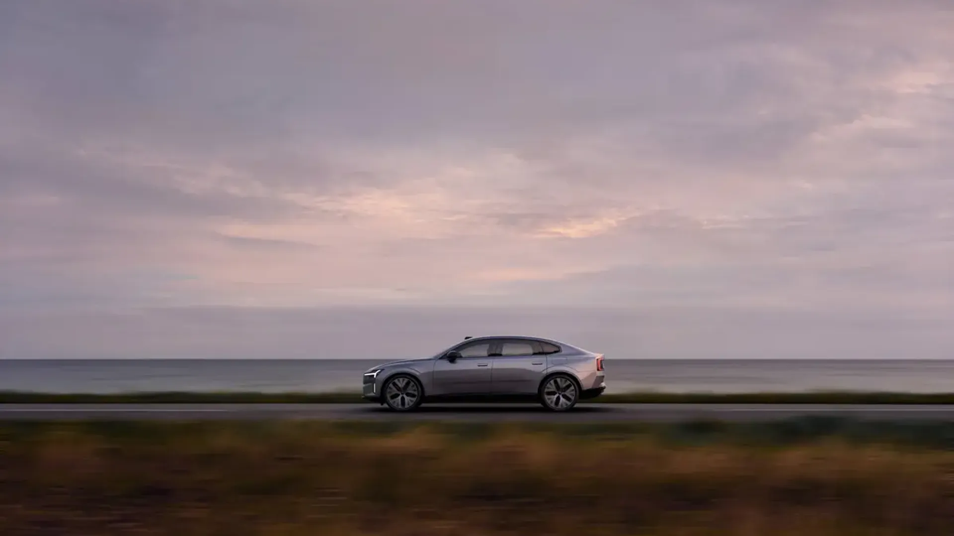 Elettronauti - Volvo ES90 Single Motor Extended Range - Grigio - Esterno - Vista anteriore a tre quarti