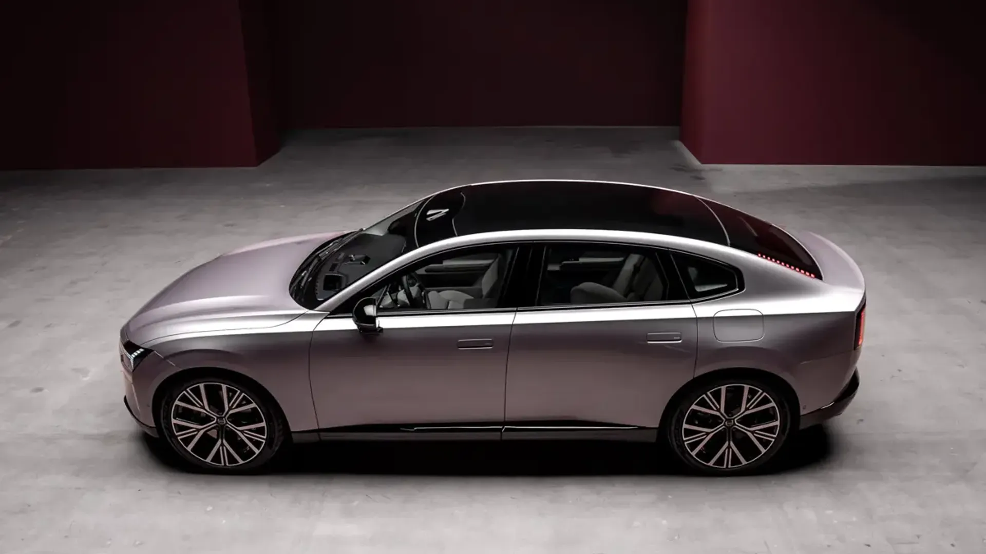 Elettronauti - Volvo ES90 Single Motor Extended Range - Argento - Esterno - Vista anteriore a tre quarti